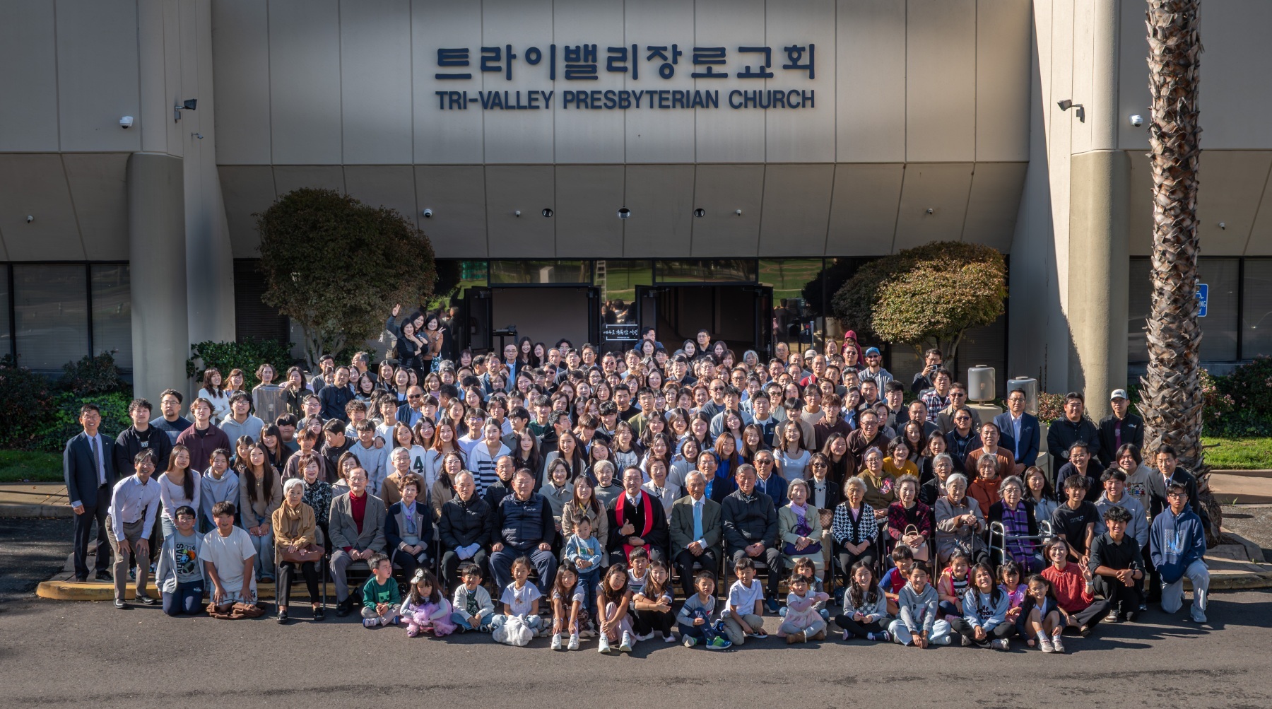 2025-11-16_TVPC_추수감사절-예배-45