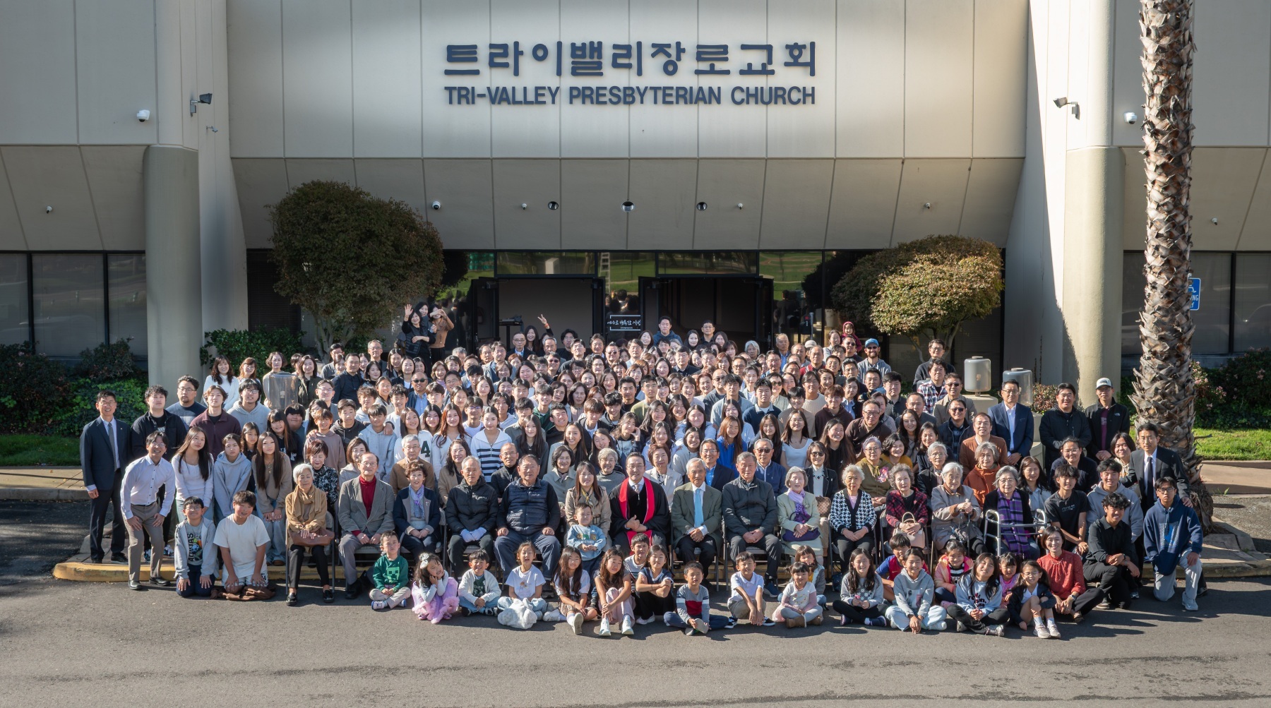 2025-11-16_TVPC_추수감사절-예배-47